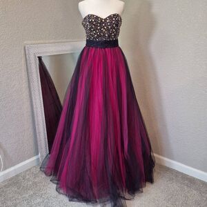 Flirt by Maggie Soterro Strapless Tulle Prom Dress Ball Gown Size 8